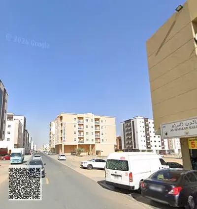 عقار يحقق دخل موثّق 9٪ | 39 وحدة تشمل 9 محلات | عائد 840 ألف درهم | عمره 5 سنوات | قطعة أرض بمساحة 9,550 قدم مربع