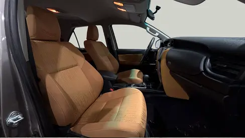 2024 Toyota FORTUNER photo 6
