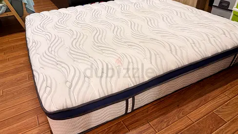 Mattress king size - high quality ( price negotiable )