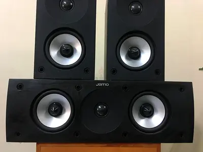 JAMO CENTRE WITH SURROUND SPEAKERS