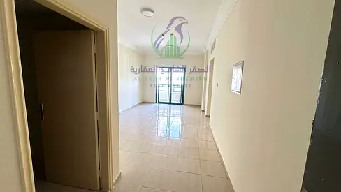 شقة غرفتين وصالة للإيجار في الند القاسمية بالشارقة مع بلكونة وحمامين وشهر مجاني وخيارات دفع مرنة من 4 إلى 6 دفعات