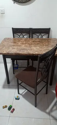Marble-top dining table with 4 chairs - compact set