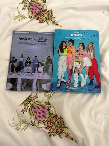 TWICE formula of love album and ITZY ICY album Opened no disc no pc