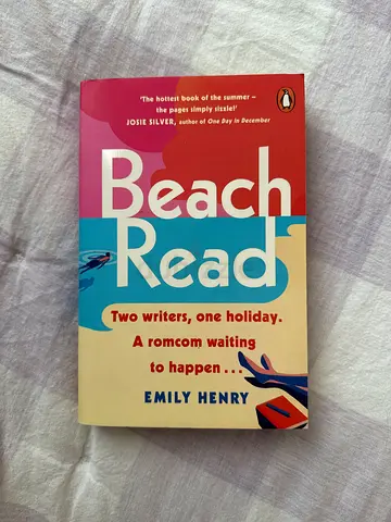 Beach Read by Emily Henry