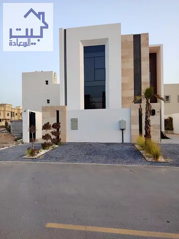 تملك حر لجميع الجنسيات بسعر تنافسي شامل التكييف وتوصيل الكهرباء والماء بتشطيب شخصي رائع