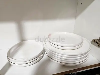 White ceramic dinnerware sets
