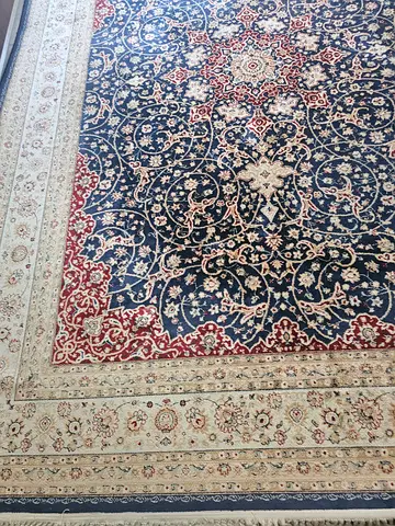 Brand new carpet at 400 AED only!