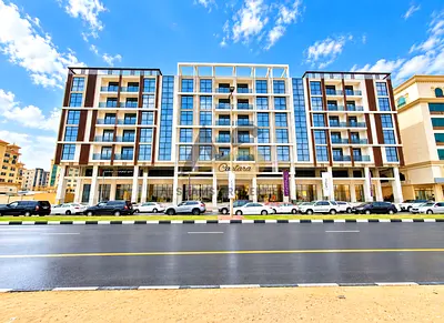 All Amenities ! Luxury with Courtyard View ! Free Parking