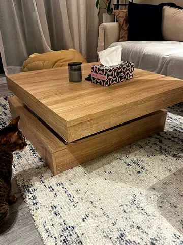 Wood coffee table with storage (spinning) - good condition