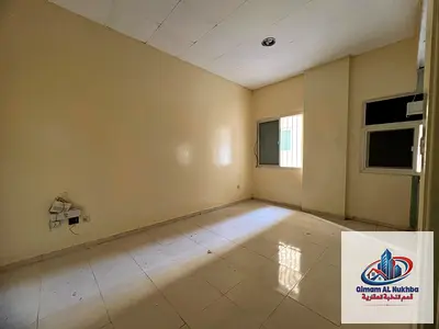 استوديو واسع للإيجار في النباعة الشارقة بتكييف مركزي وغاز مركزي ومطبخ منفصل وصيانة مجانية