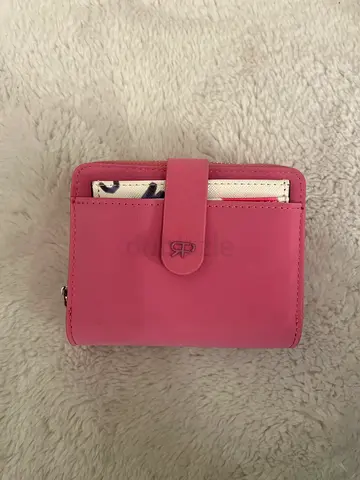 Pink pretty wallet with compartmentss