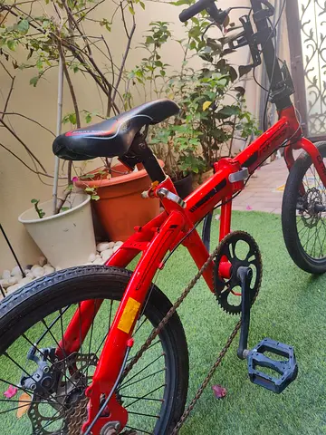 Red folding bike - compact commuter, good condition