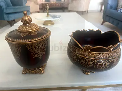 Ornate Vintage-Style Decorative Lidded Bowl with Matching Base