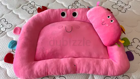 Cotton baby bed with pillow
