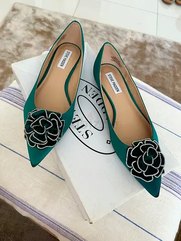 Steve Madden Emerald Green Steve Madden Pointed Flats with Beaded Flower Detail - Size 39