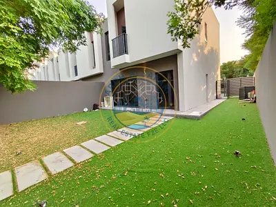Corner unit 3bedroom with maid Room ready garden just 160k 4payment