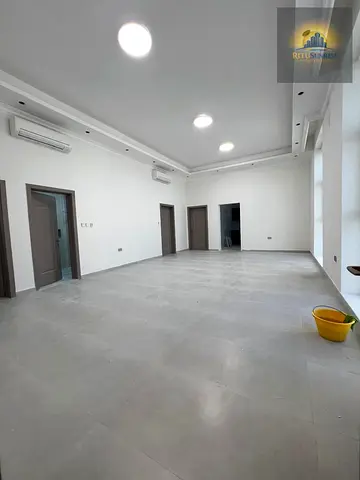 3BHK SPACIOUS SIZE NICE FINISHING APARTMENT IN MBZ CITY