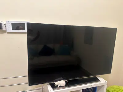 50 inch Flat Panel TV in Good Condition (Sony/Samsung style)