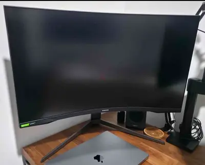 Samsung odessy g7 model 32 inch 240hz monitor 2k resolution