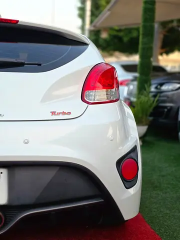 صورة 10 لـ 2013 Hyundai VELOSTER