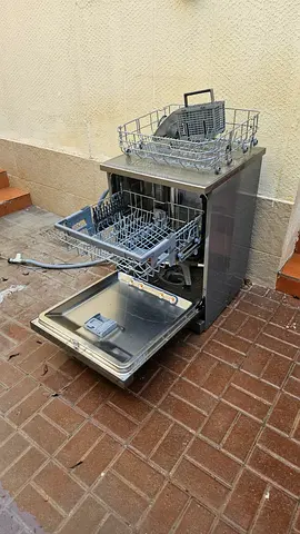 Used LG freestanding stainless steel dishwasher - 2 rack, good working condition