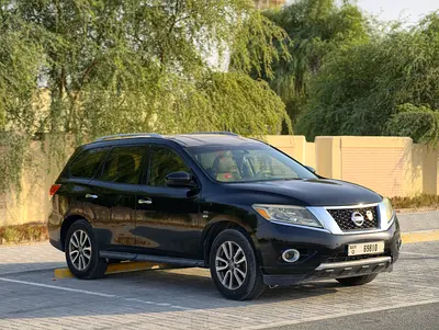 Nissan Pathfinder 2014 LE | GCC Specs