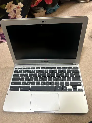 Samsung Chromebook 11-inch - Silver, Good Working Condition