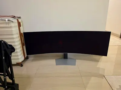 49-inch Curved Ultrawide Monitor samsung oled G9 240Hz (excellent Condition)