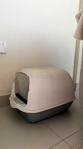 Covered Cat Litter Box with Hood — Good Condition