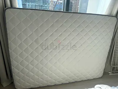 Comfortable Queen Mattress - excellent Condition and foldable bed