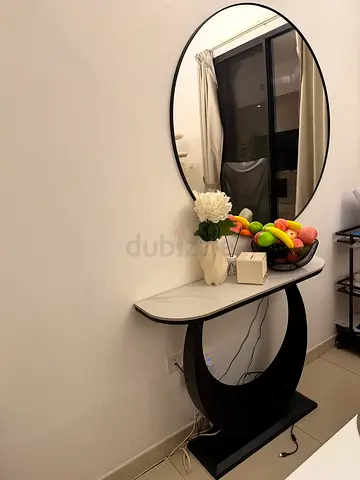 Console Table with Round Mirror