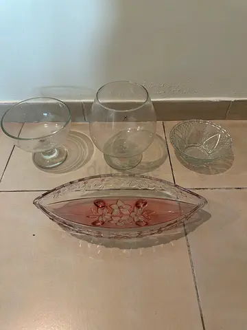 Set of glass serving bowls and dishes - Unused