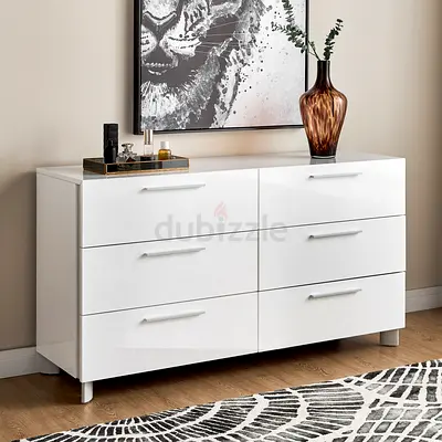 White 6-Drawer Glossy Dresser / Chest of Drawers - Good Condition