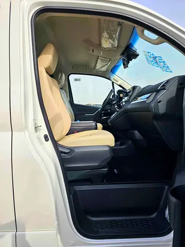 2026 Toyota GRANVIA 照片 6