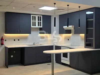 Spacious 1BR Apartment | Fox Hill 1 | Store