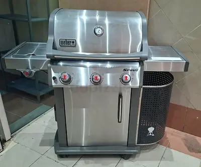 Weber barbecue 3 main Burner with side burner stainless steel light used