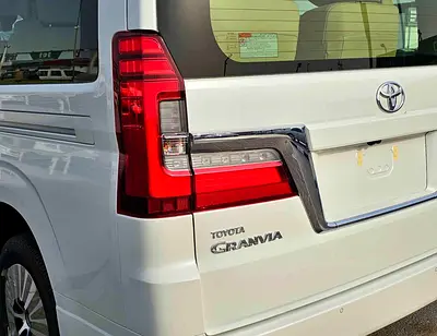 2026 Toyota GRANVIA 照片 5