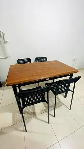Dining Table with 4 Chairs (IKEA)