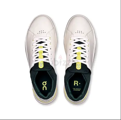 On Running White Low-Top Sneakers — Size Not Specified, Light Use