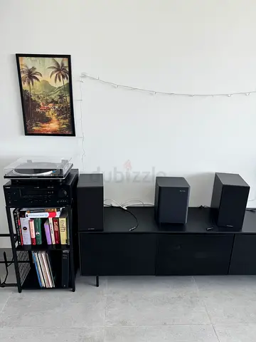 HI-FI 2.1 Custom Audio System. Yamaha AVR + Bowers&Wilkins Speakers + Sub + Turntable
