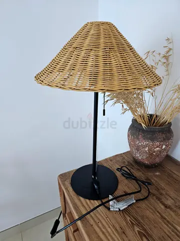 Rattan table lamp