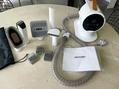 Airrobo Dog Grooming Vacuumm Kit 12000pa strong very quiet with 5L capacity, 5 grooming tools