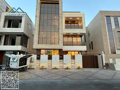 An ultra-luxurious villa for rent: ground floor plus three upper levels, featuring central air conditioning, an elevator, and a swimming pool. It boas