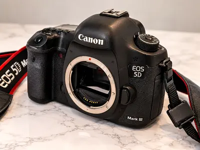 Canon EOS 5D Mark III – Professional Full-Frame DSLR Camera (Body Only)