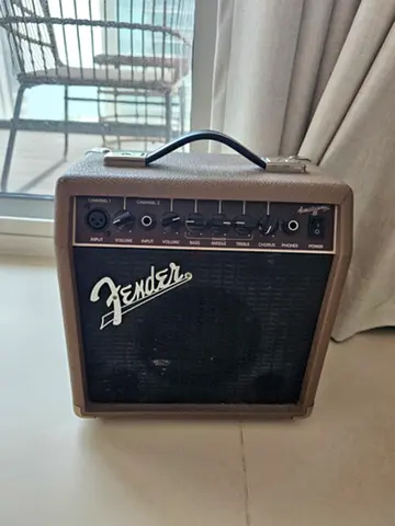 Fender Acoustasonic 15 (amp)