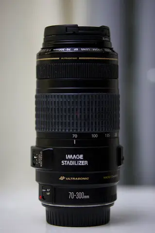 Canon EF 70-300mm f/4-5.6 IS USM Lens