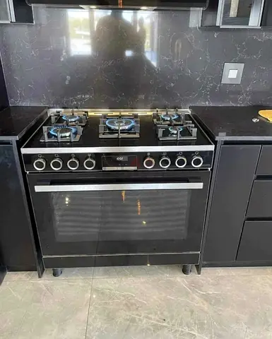 Bosch Black freestanding gas cooker with oven - good condition