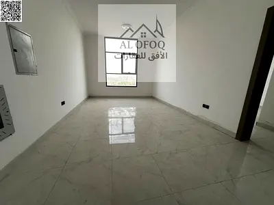 فرصة رائعة للإيجار في الياسمين عجمان شارع الزبير شقة غرفة وصالة أول ساكن حمامان وصالة واسعة قابلة للتقسيم قريبة من الرحمانية الشارقة بسعر 35 ألف