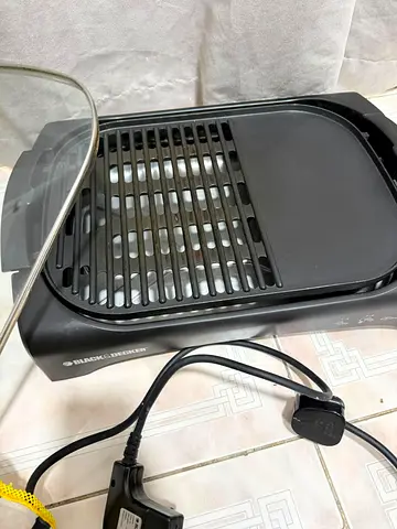 Black+Decker Electric Grill with Removable Griddle - Good Condition