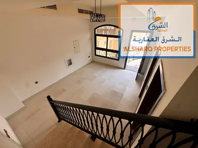 Includes a rooftop terrace and laundry room – spacious two-level layout – indoor parking – reasonab